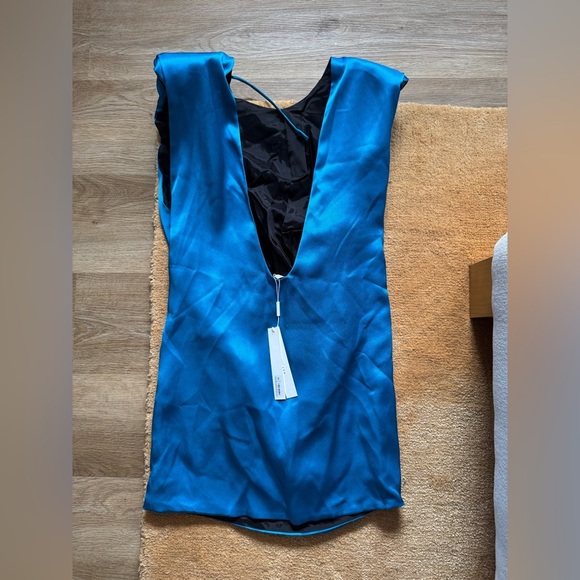 NWT REV The Ayla Shoulder Pad Dress - Picture 7 of 11